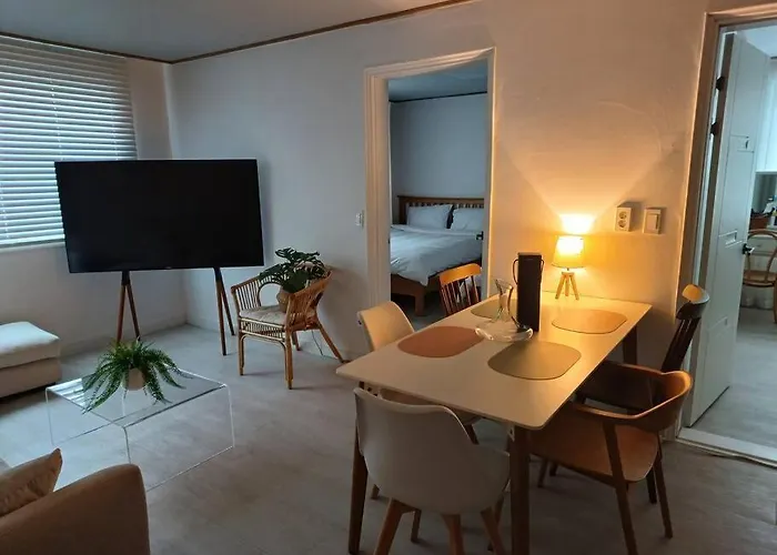 Apartment Itaewon House *